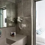 Pelican Hotell