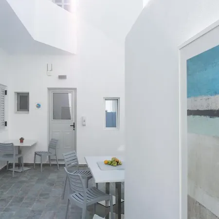 Pelican Hotel