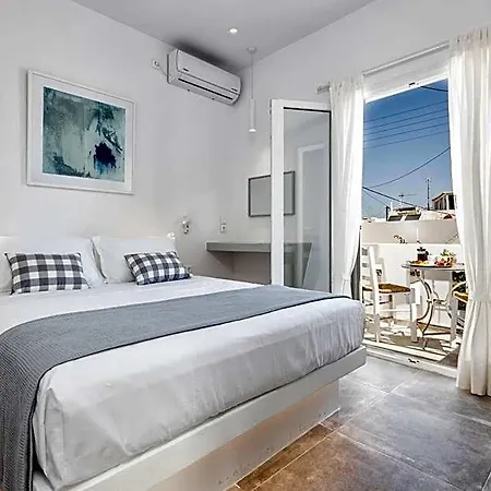 Pelican Hotell 2*