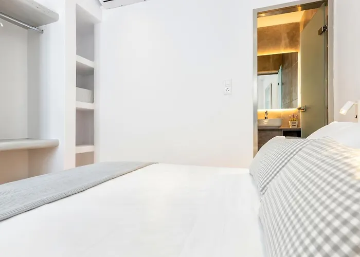 Pelican 2* Πάρος